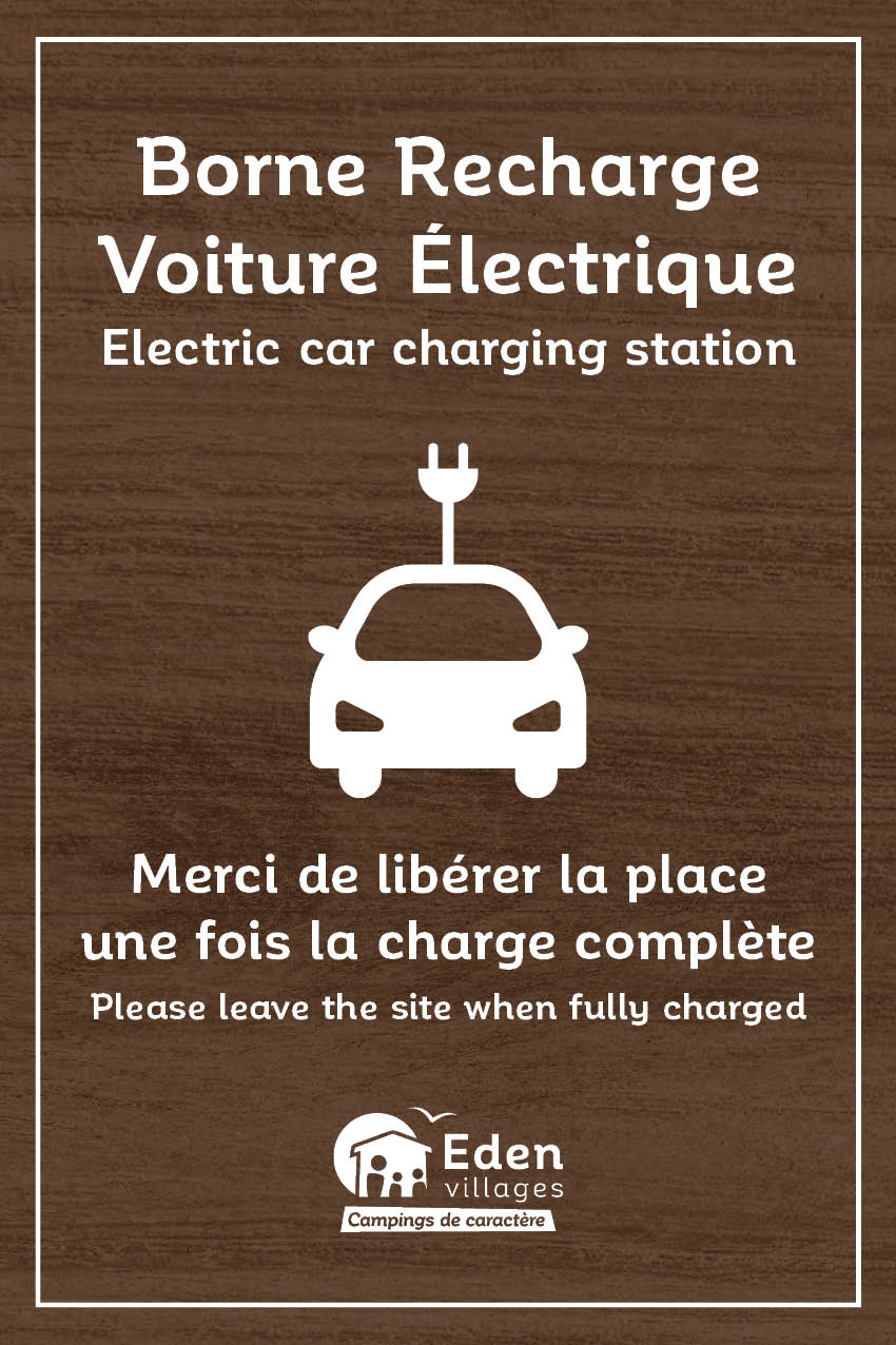 SITE_borne_recharge_voiture_bois_2_30x45cm